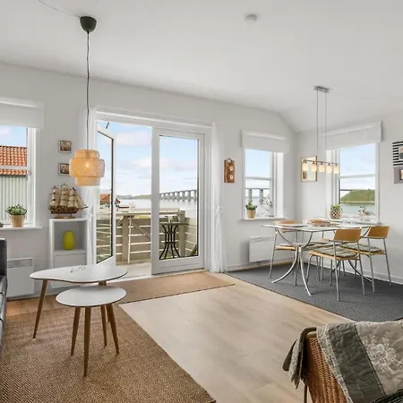 2 Bedroom Gorgeous In *